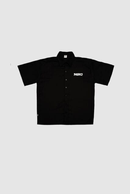 Camisa negra merci team