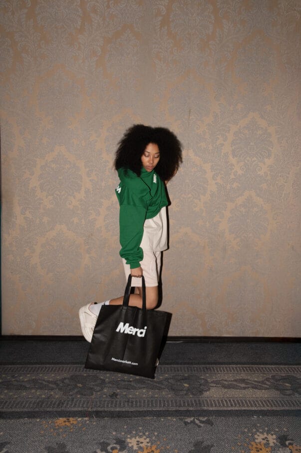 Merci Hoodie Verde Oversize