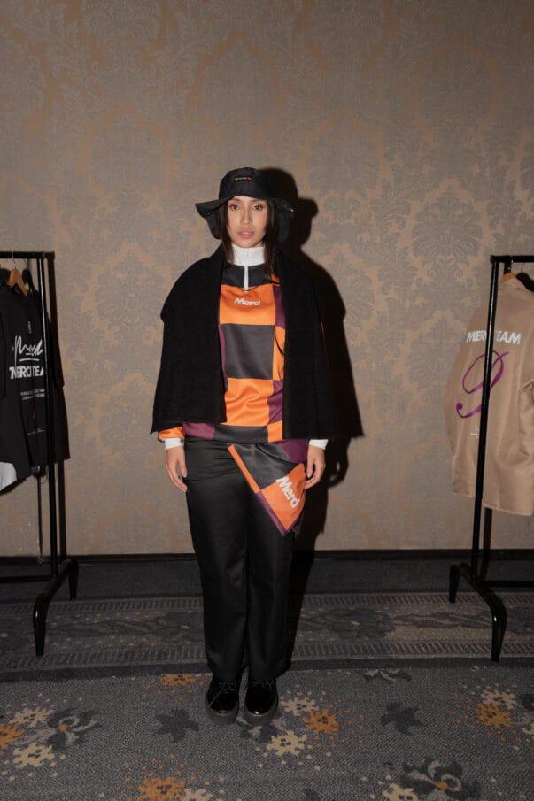 Prendas de la colección Pre-Fall Essentials de Merci, ideales para verano y otoño.